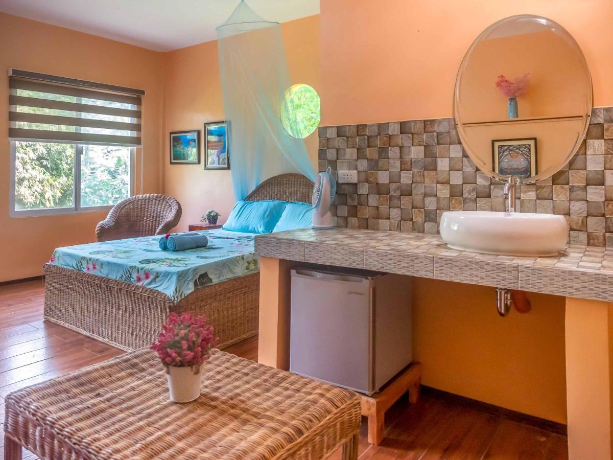 Blue Moon Guesthouse Puerto Princesa Екстериор снимка