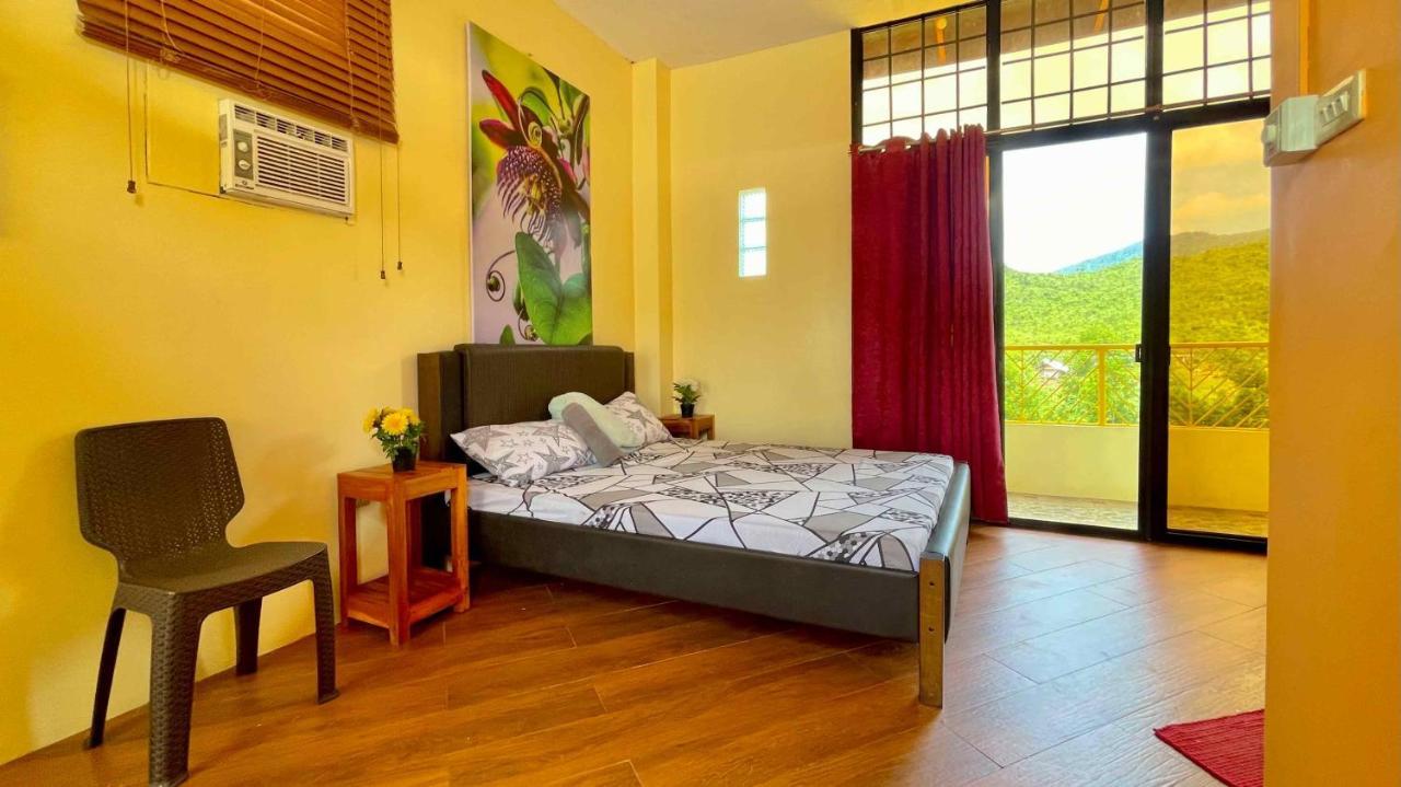 Blue Moon Guesthouse Puerto Princesa Екстериор снимка