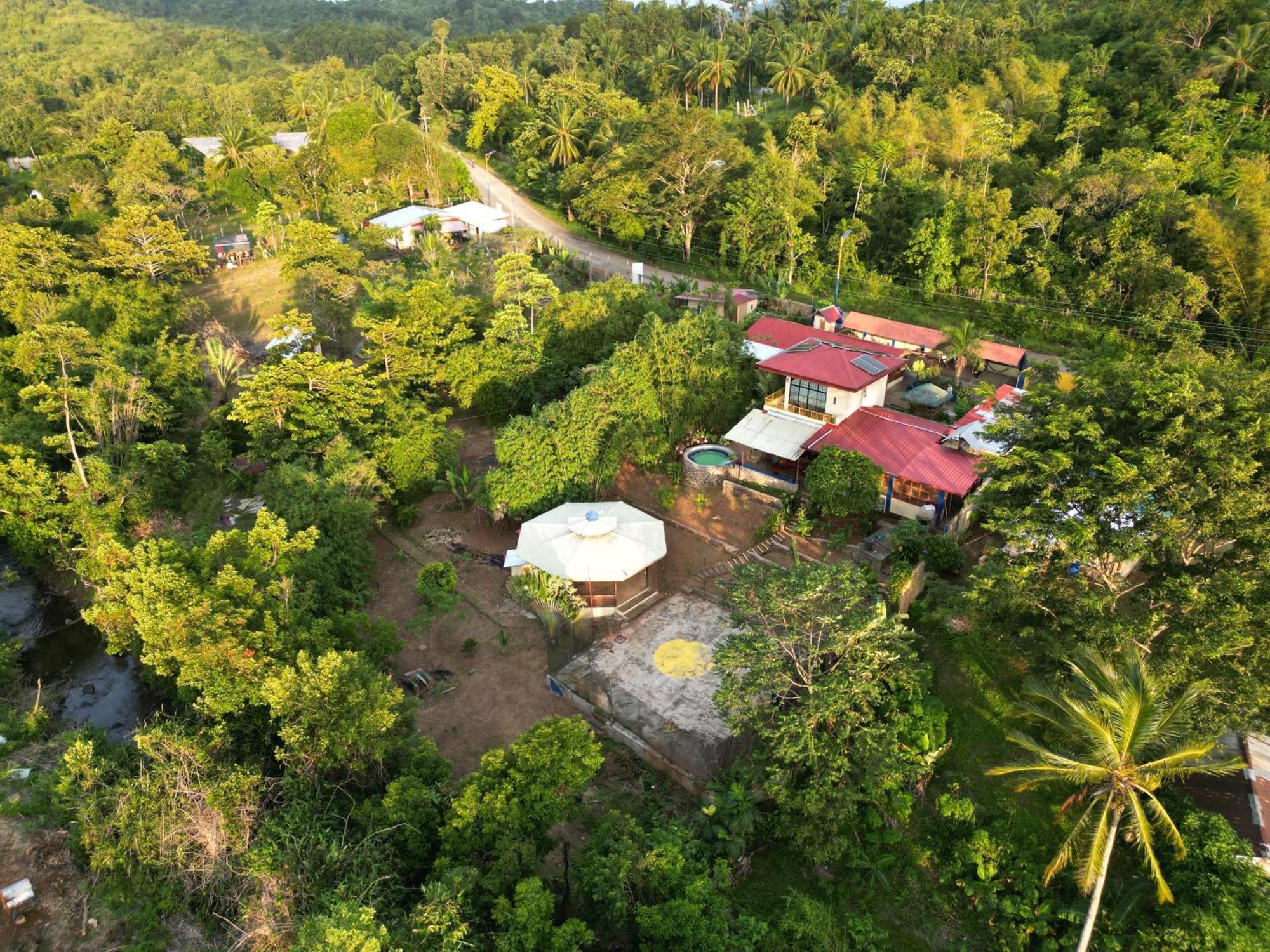 Blue Moon Guesthouse Puerto Princesa Екстериор снимка